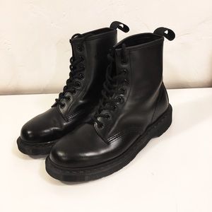 Dr. Martens 1460 Mono Boot